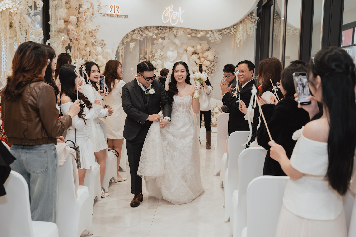 Tong-hop-cac-loi-chuc-dam-cuoi-hay-ngan-gon-va-y-nghia