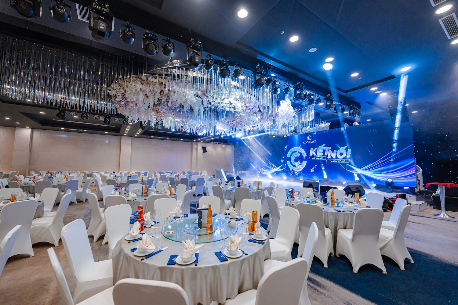 Khong-gian-sanh-tiec-camellia-sang-trong