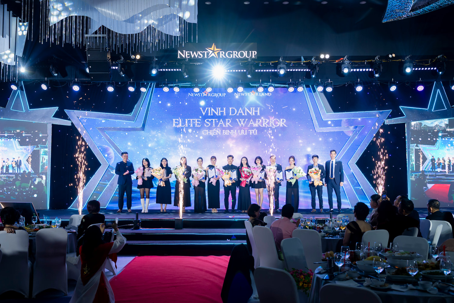 Sanh-tiec-tai-promes-center-duoc-trang-bi-phao-dien-hien-dai-giup-khoanh-khac-vinh-danh-duoc-thang-hoa