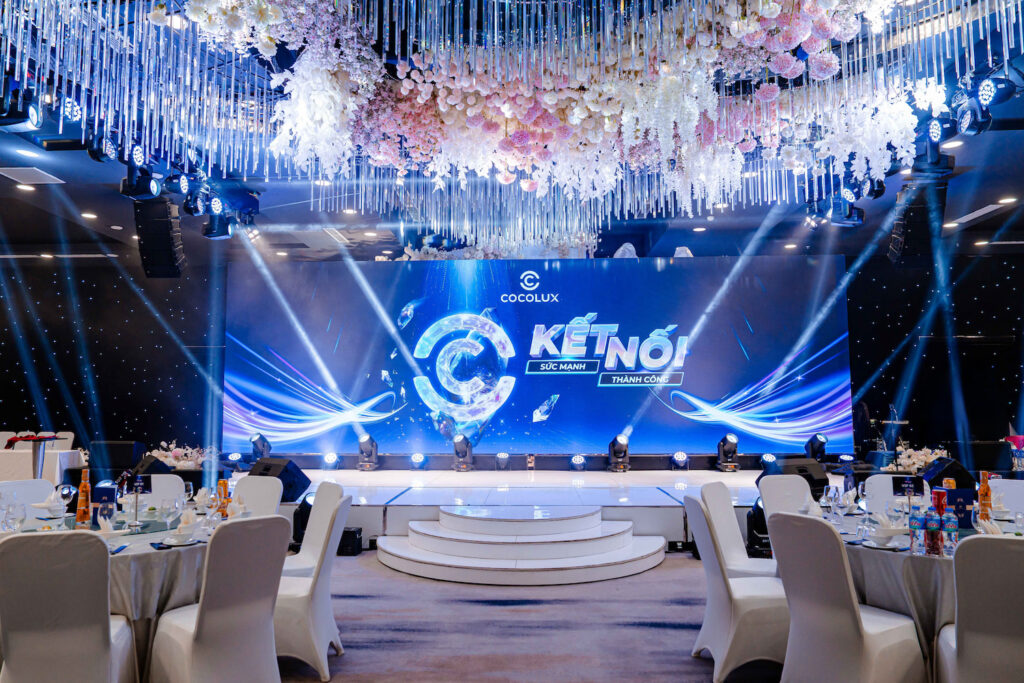 Tiec-year-end-party-cua-cocolux-tai-promes-center