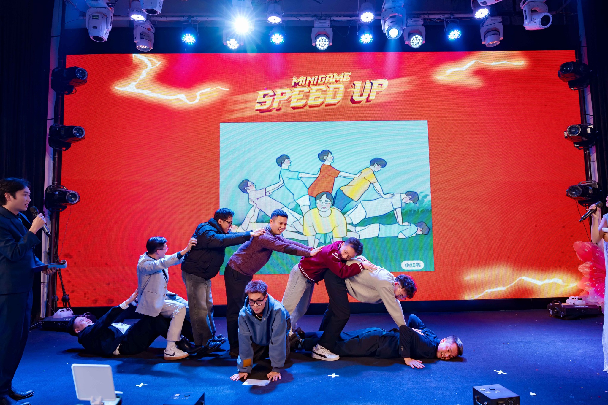 Tro-choi-tiec-year-end-party-tao-dang-theo-yeu-cau